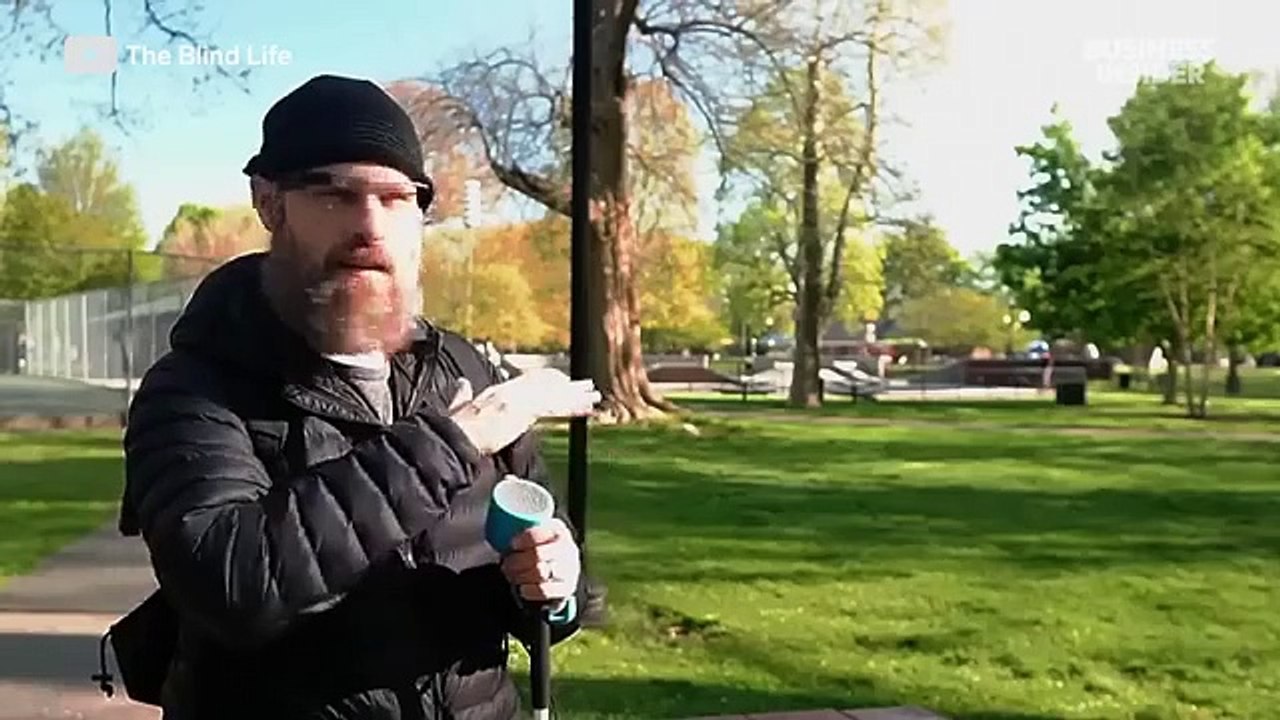 Smartglasses Use ChatGPT To Help The Blind And Visually Impaired