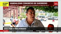 Normalistas de Ayotzinapa vandalizan Congreso de Guerrero