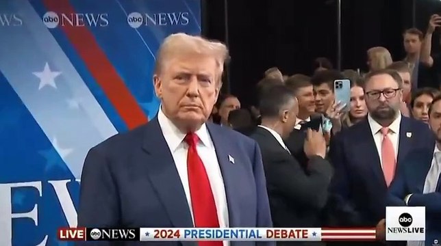 Etats-Unis - Donald Trump réagit à la proposition de second débat de son adversaire Kamala Harris: Elle en veut un autre parce qu’elle a perdu celui de ce soir - Regardez