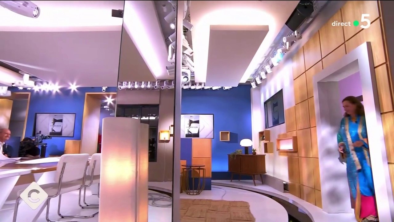 GALA VIDÉO - Carole Bouquet amusée par son fils Dimitri Rassam : “Vous avez vu sa tête ?”