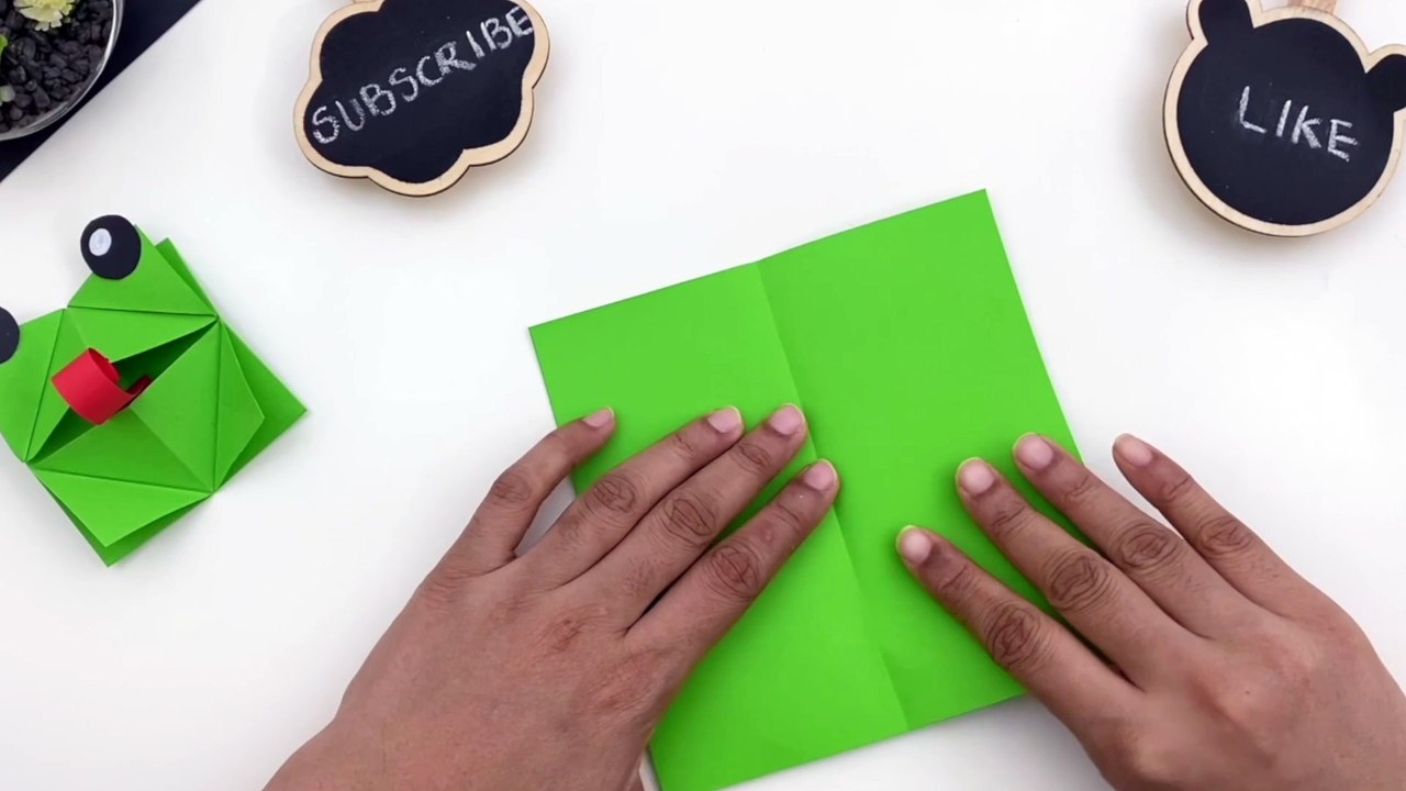 Paper Frog Craft / How to Make Frog With Paper At Home / Paper Craft / Moving Paper Toy