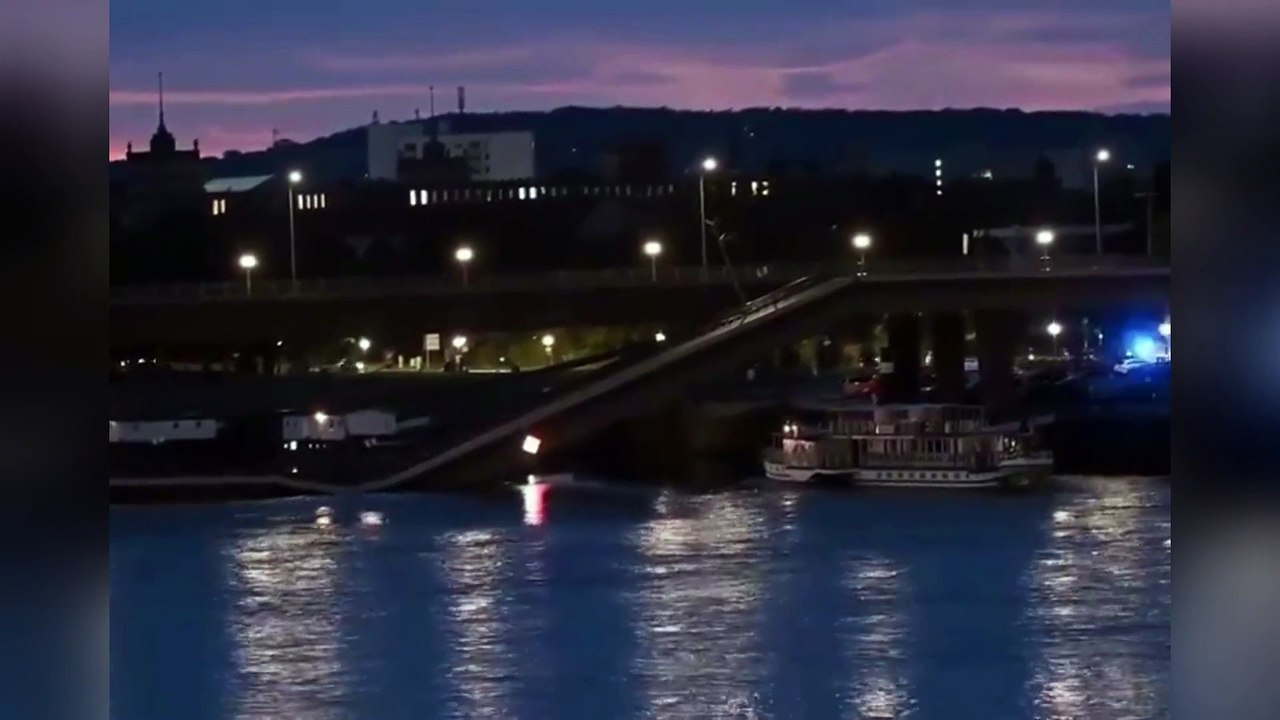 Il crollo del ponte Carola a Dresda: un video mostra la sezione caduta nel fiume Elba