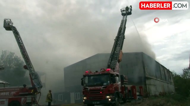 Çatalca'da Fabrika Yangını: İtfaiye Ekipleri Olay Yerinde