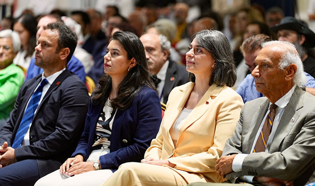 Üsküdar Belediyesi ile TEV arasında "Okutan Üsküdar" projesi imzalandı