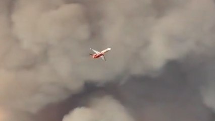 Video shows plane flying near Airport Fire in Rancho Santa Margarita