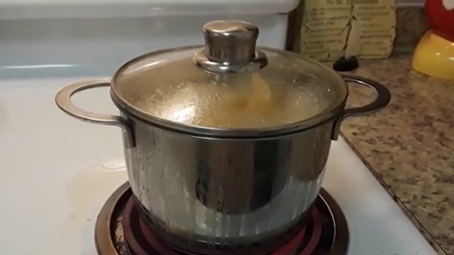 tn7-dos-menores-sufren-quemaduras-por-caida-de-olla-con-agua-hirviendo-110924