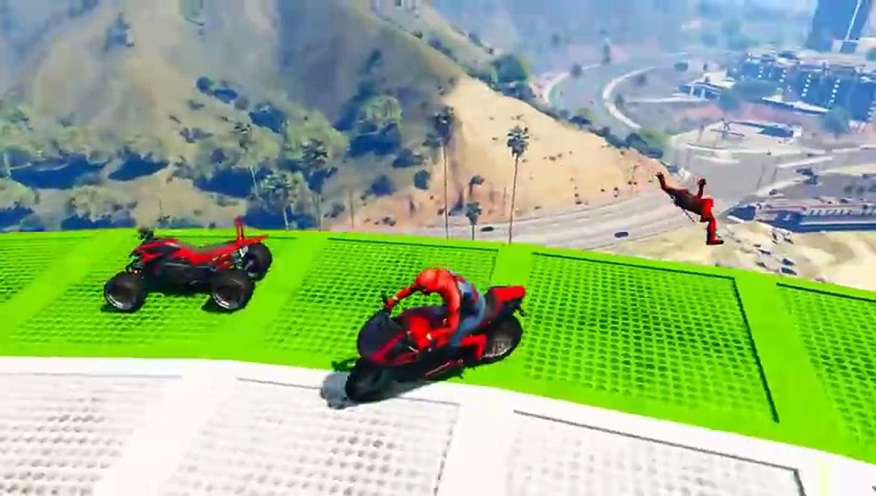 Superheroes on a motorcycle ride over the sea along the Spider-Man Bridge GTA 5(720P_60FPS)
