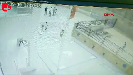 Saldırıya uğrayan öğretmen şikayetinden vazgeçti, biri boksör 2 kardeş serbest bırakıldı