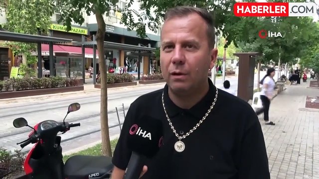 Kuyumcuyu soymaya çalışan hırsıza kurşun geçirmez cam şoku