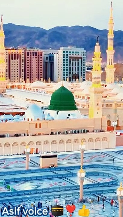 رسول کریم ﷺ نے فرمایا کہ جب نماز پڑھتے وقت