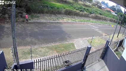 Polícia trabalha rápido e localiza homem que ateou fogo em mato no Nova Cidade