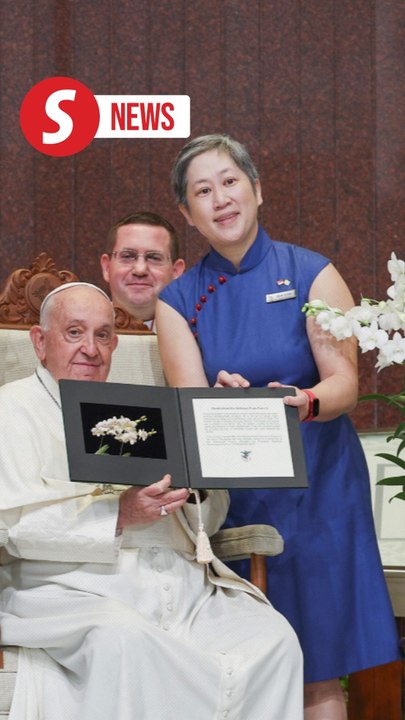 Pope Francis welcomed at Singapore parliament, honoured with orchid named after him