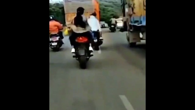Papa ki Pari ................ Girl Fall from Bike