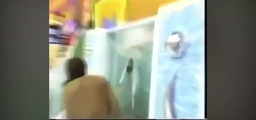 【スーパークイズ】榎本加奈子が水槽にダイブ！驚きの瞬間を見逃すな🌊