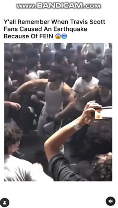 Travis Scott Live Fien Song