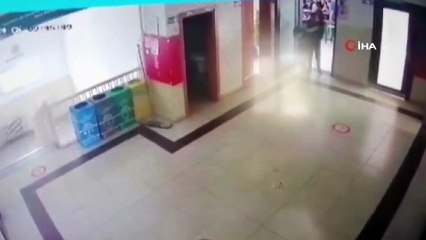 Öğretmen heimlich manevrasıyla öğrencisini kurtardı