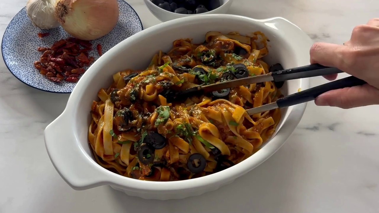 Pasta  a la putanesca