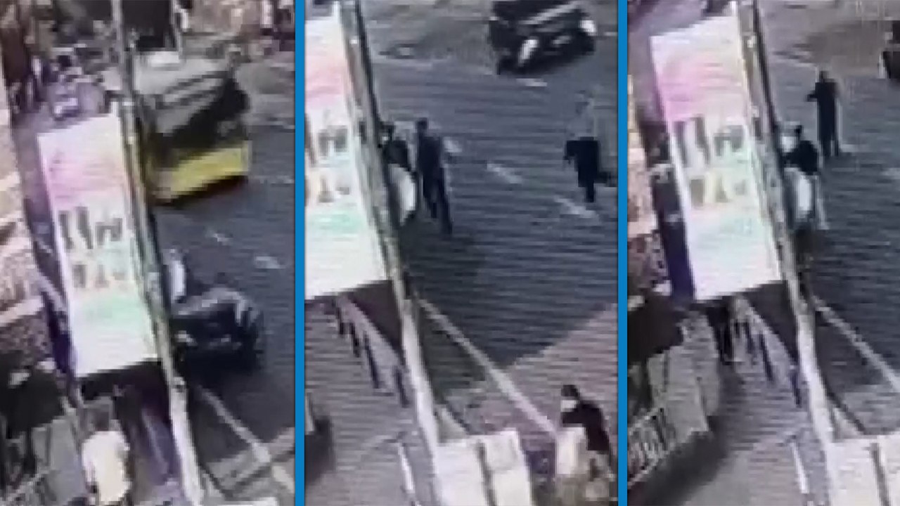 Kaldırımdaki iki kadına çarpan polis aracının kaza anı kamerada