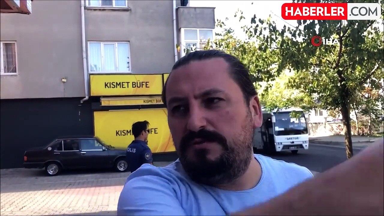 Kötü koku yayan çöp ev temizlenmeyi bekliyor