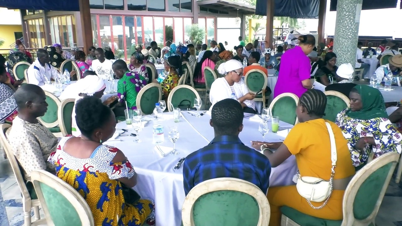 Rentrée scolaire 2024-2025 : le Gouvernement soulage 229 enfants issus des familles victimes des crises électorales