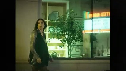 Scopri il Nuovo Videoclip di Valentina Parisse: 'Minimal' 🎶