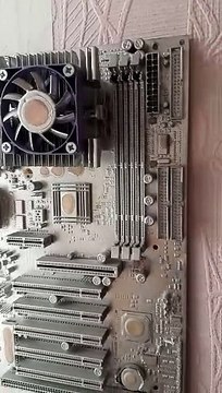 Что за слот на старых мат.платах и какие платы под него были ❓❔