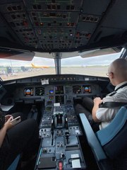 Take a look inside an easyJet cockpit