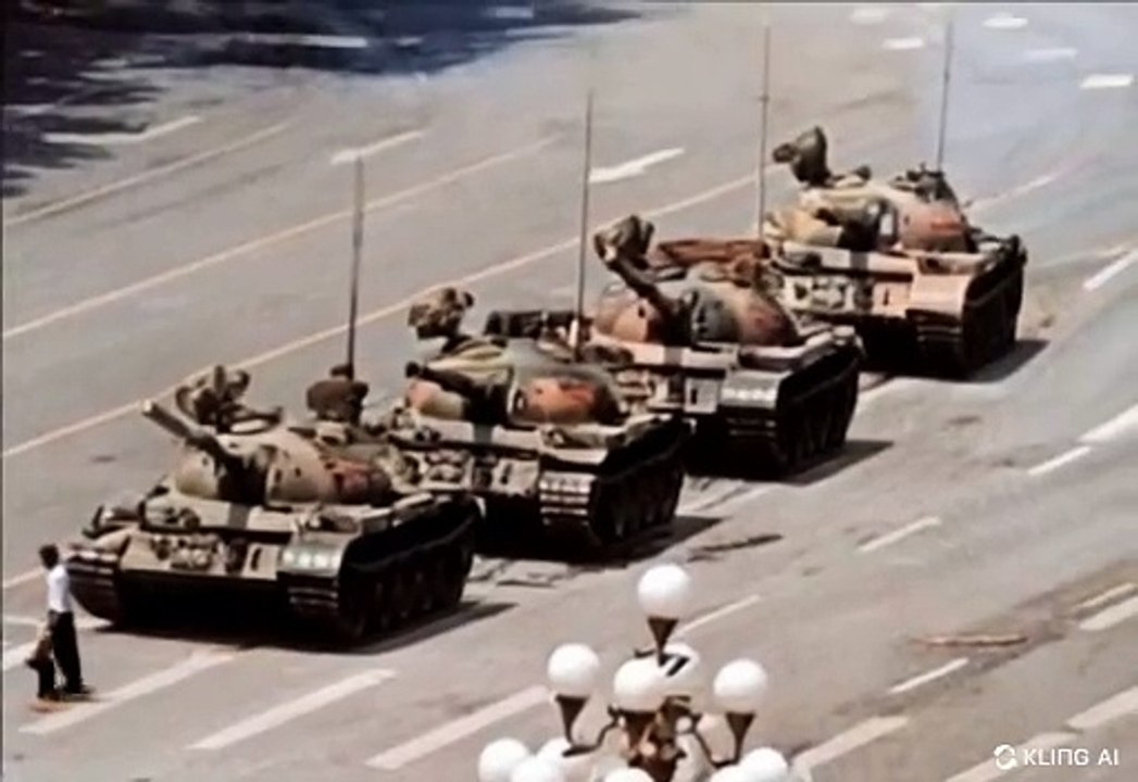 High_Performance_Tanks_driving_forward_and_runnin