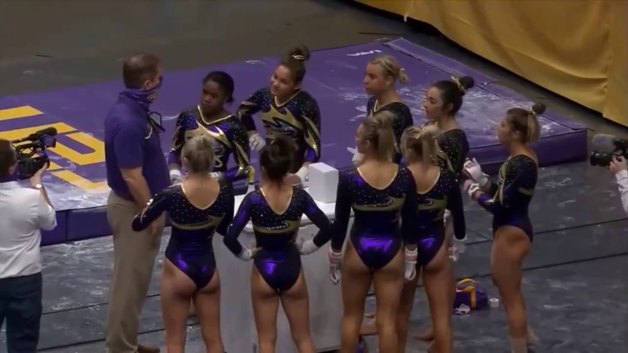 Libby Dunne and LSU Rizz lgnite the crowd with Epic performance - video ...