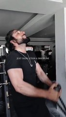 Biceps curls machine