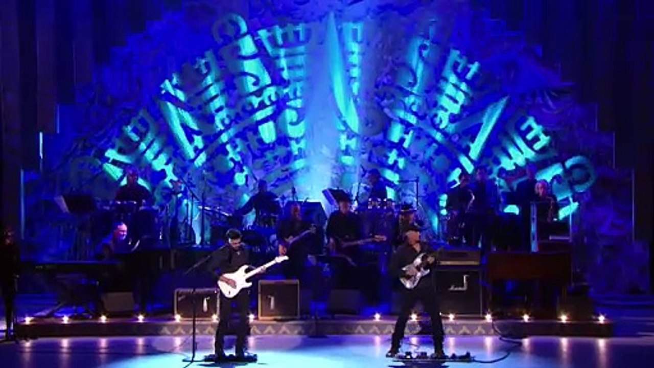 Black Magic Woman-Oye Como Va (Live)- Juanes, Tom Morello; & Fher Olvera (From Maná)