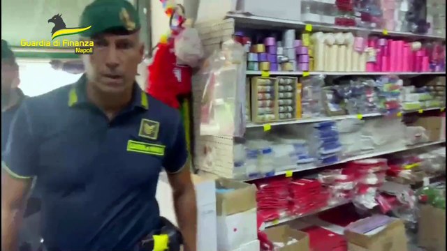 Napoli, sequestrati oltre 120mila articoli scolastici contraffatti o pericolosi per la salute (12.09.24)