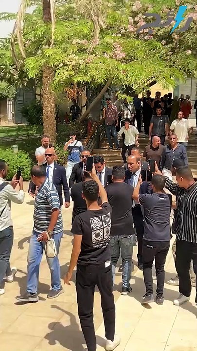 بحضور وزير الشباب ووزير التربية والتعليم.. إبراهيم حسن وسيد عبدالحفيظ وحسام البدري وأبرز نجوم الكرة يشيعون جنازة إيهاب جلال