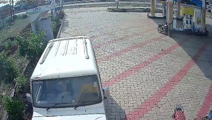 Love Triangle में पुलिस SI को कार से कुचलने का वीडियो आया सामने