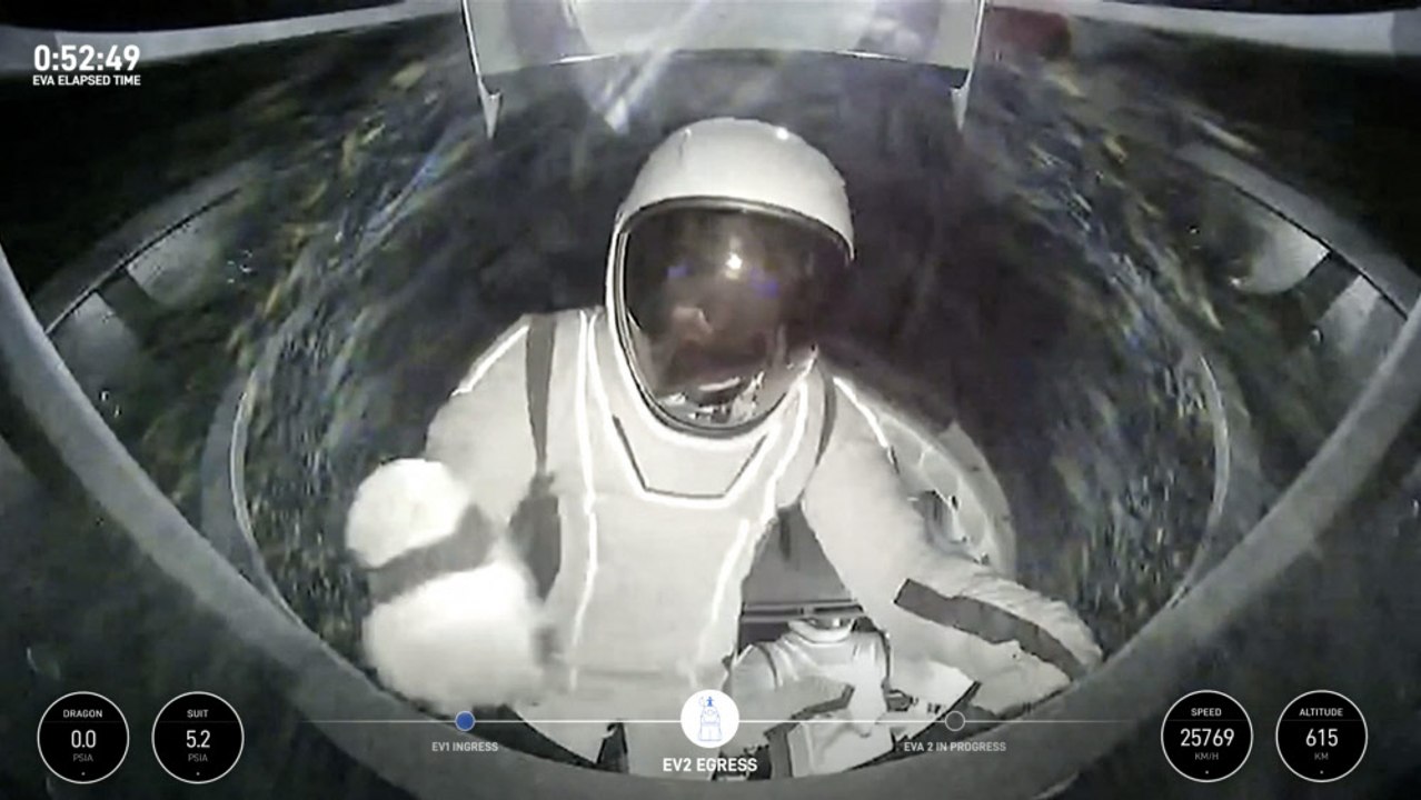 Erster privater Weltraumspaziergang geglückt