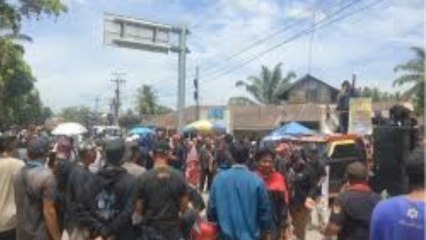 Ricuh Demo Jalan Rusak Warga di Asahan Sampai Blokir Akses ke Jalan Tol