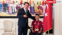 Paralimpik Şampiyon Umut Ünlü'den Başkan Özer'e ziyaret