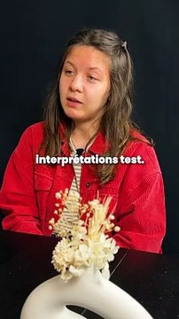 Tu touches combien net par mois ? Mauranne est psychologue clinicienne. Elle exerce à Paris depuis peu. Elle a fait une licence en psychologie puis un master. Elle a validé 500h de stage pour enfin être psychologue.