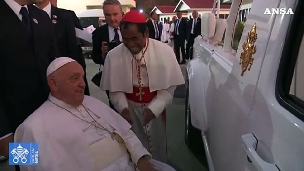 Il Papa a Timor Est, l'entusiasmo fra i 600mila della spianata