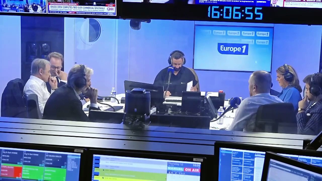 Cyril Hanouna - «Delogu, on savait vu qu'il était pas très bon en français, il n'est pas bon en maths, il n'oest pas bon en histoire non plus»