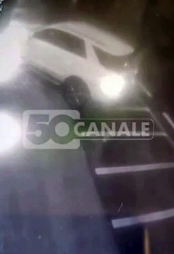 Investe il ladro che le aveva rubato la borsetta