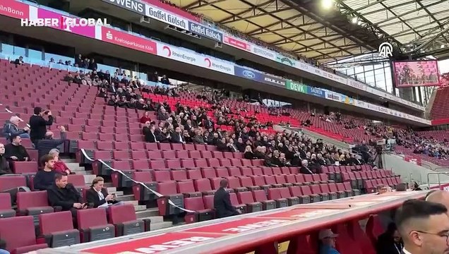 Efsane teknik direktör Christoph Daum'a Memleketim ve Bir Şarkısın Sen ile veda