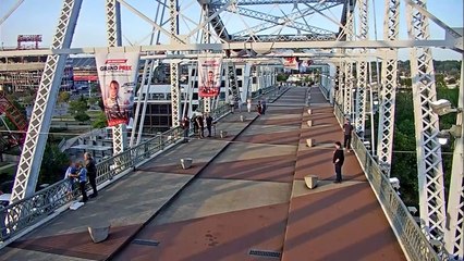 Le chanteur Bon Jovi sauve une femme suicidaire sur un pont