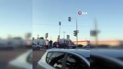 D-100'de otomobil ile motosiklet birbirine girdi