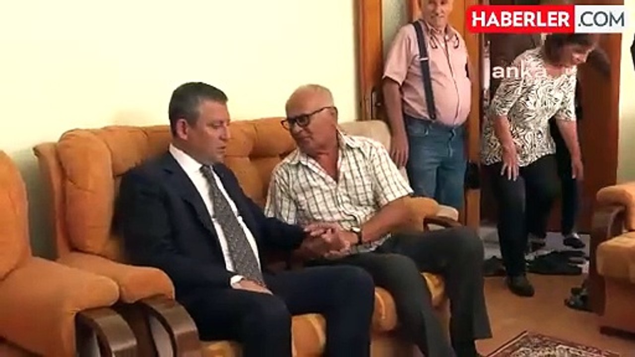 CHP Genel Başkanı Özgür Özel, Gezi Parkı davasında hükümlü Tayfun Kahraman'ın ailesini ziyaret etti