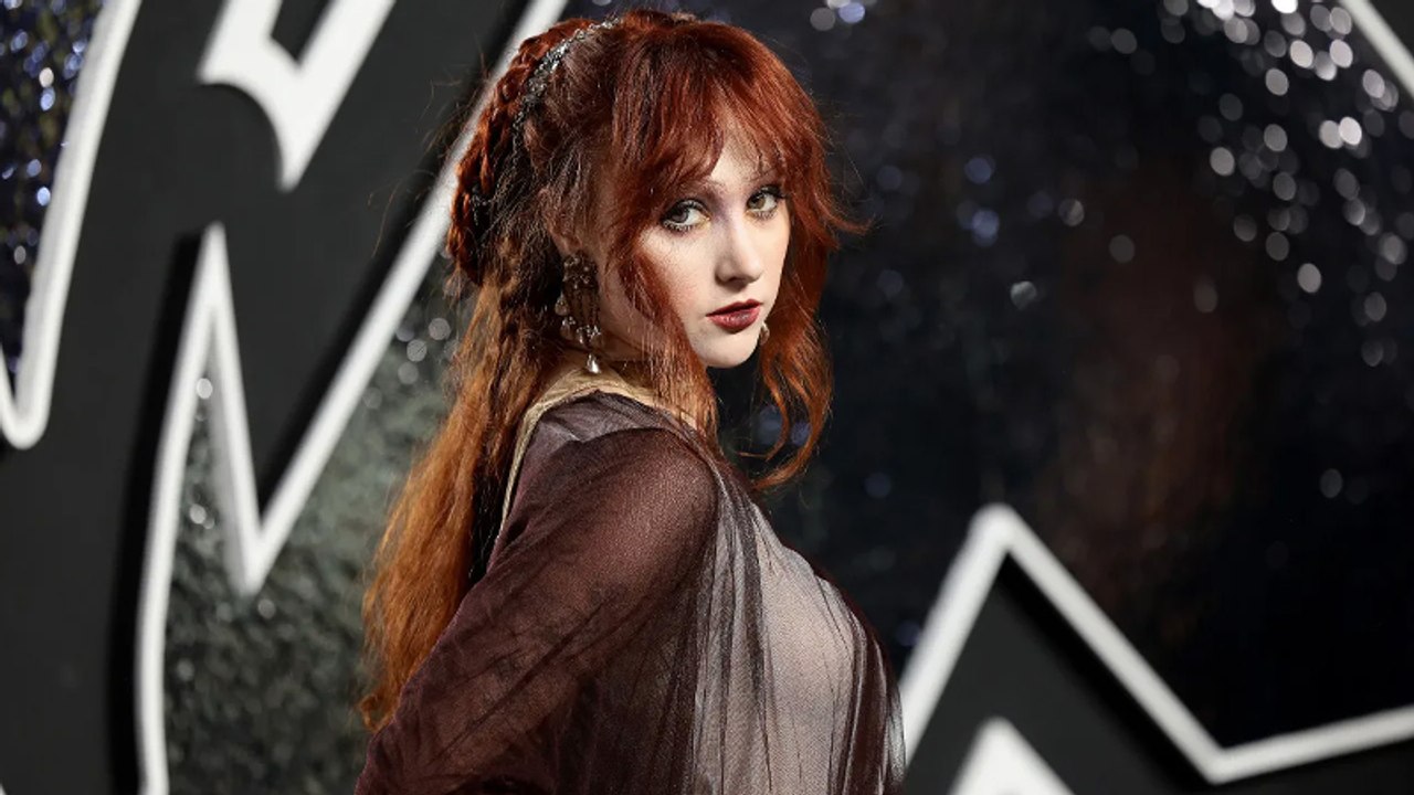 Chappell Roan Tells Photographer "Shut the F*** Up" at 2024 MTV VMAs in Tense Video | THR News Video