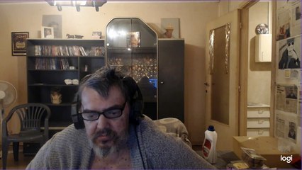 QUAND UNE VIELLE  PEAU DE RACISTE PARLE DE ANTI RACISME POUR  ESSAYER DE CE JUSTIFIER J AI NOMME SOPHION