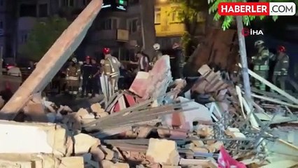 Fatih'te metruk bina çöktü: 1 yaralı