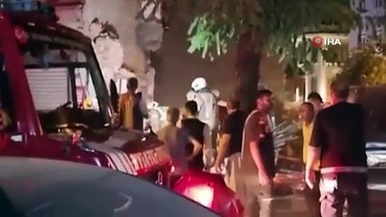 İstanbul'da bina çöktü