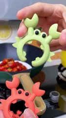 Creative crab silicone spatula holder